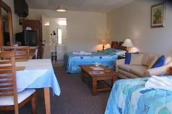 *** Motel Cooks Endeavour Motor Inn Australia