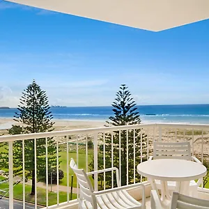 Aparthotel Meridian Tower Kirra Beach